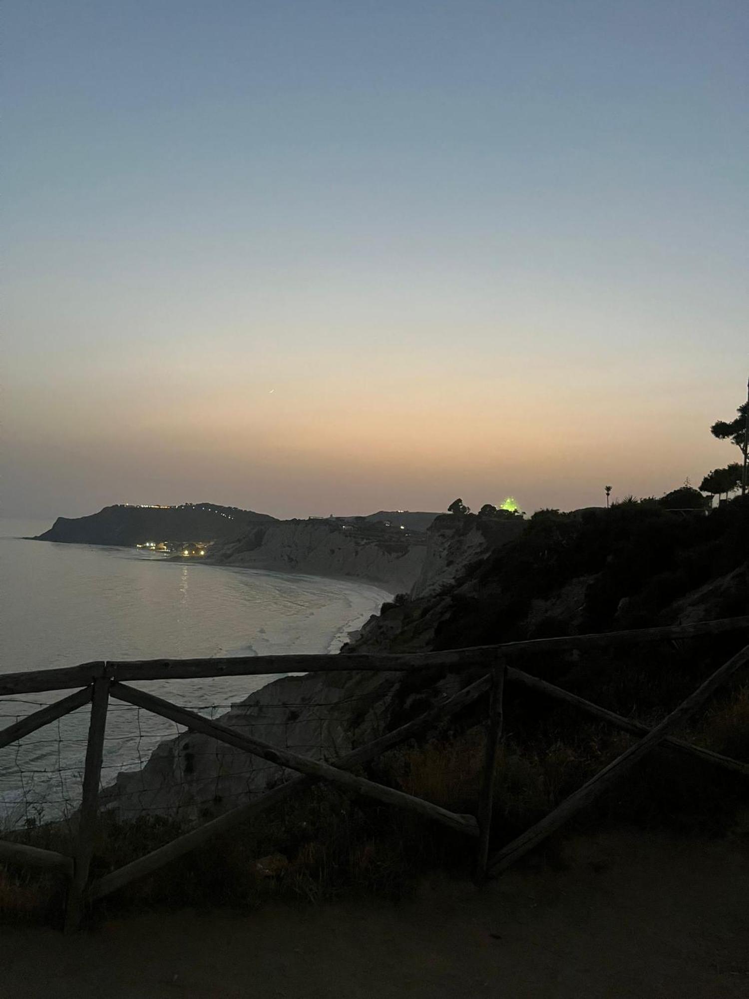 Al Faro Bed & Breakfast Realmonte Dış mekan fotoğraf